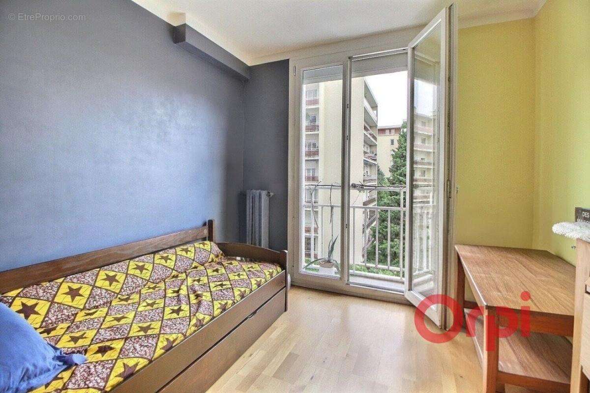 Appartement à MARSEILLE-7E