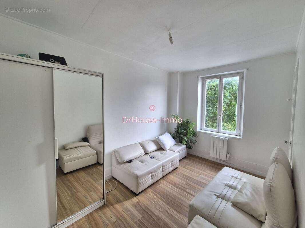 Maison à LES MUREAUX