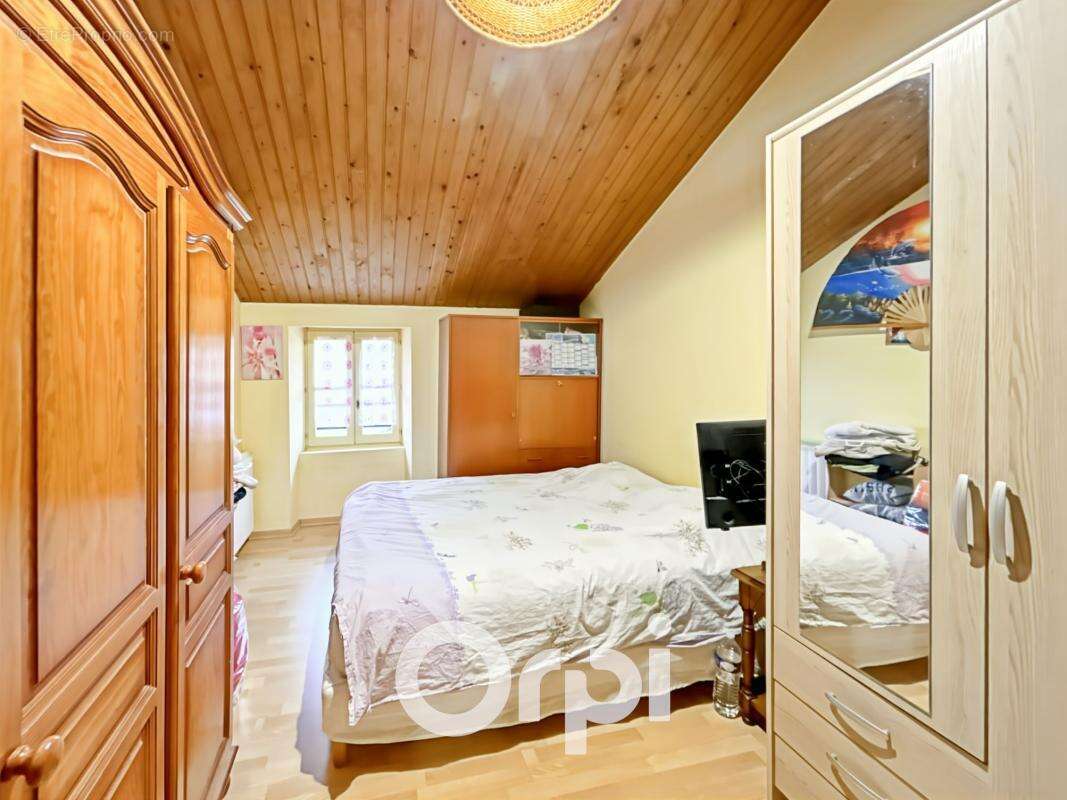 Maison à SAINT-DENIS-LA-CHEVASSE