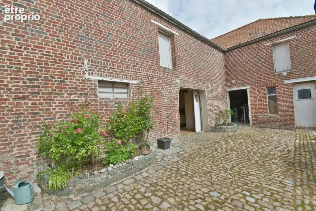 Maison de caractère – 205 m² habitables avec dependance et terrain - photo 9