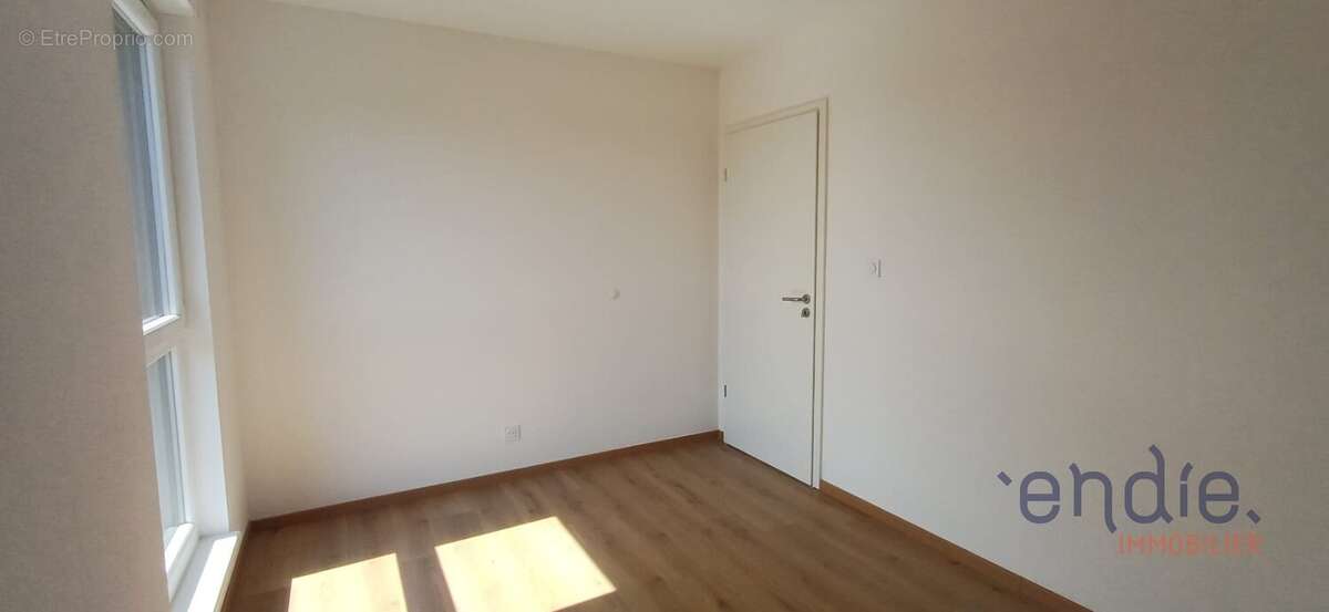 BARTENHEIM-LA-CHAUSSÉE  Magnifique appartement 5 pièces en attique avec terrasse de 27 m²  Disponible immédiatement - photo 12