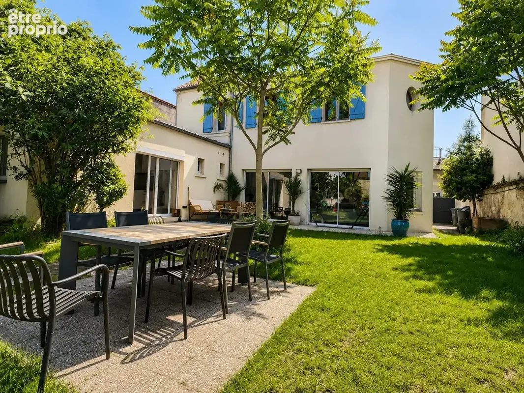 Maison 190 m² à Saint-Maur-Des-Fosses  - photo 8