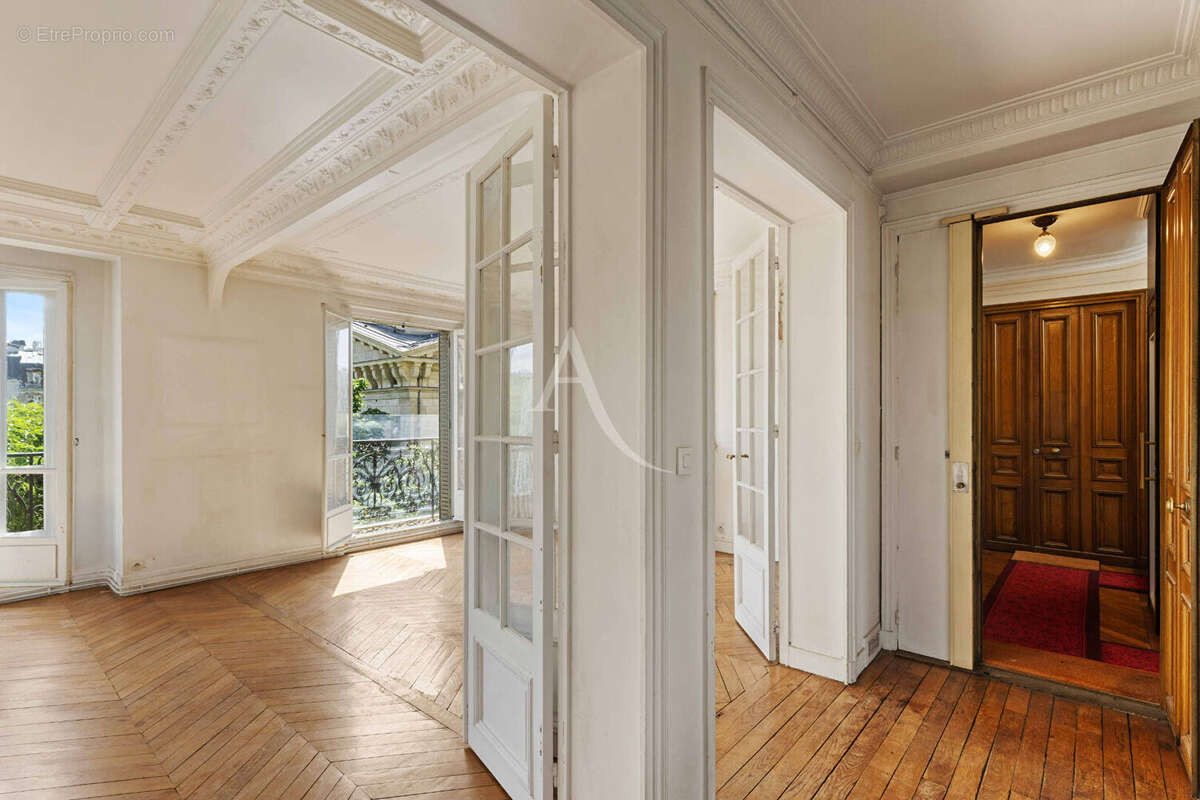 Appartement à PARIS-11E