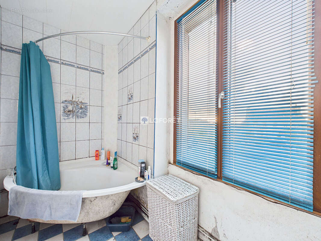 Maison à PLONEVEZ-PORZAY