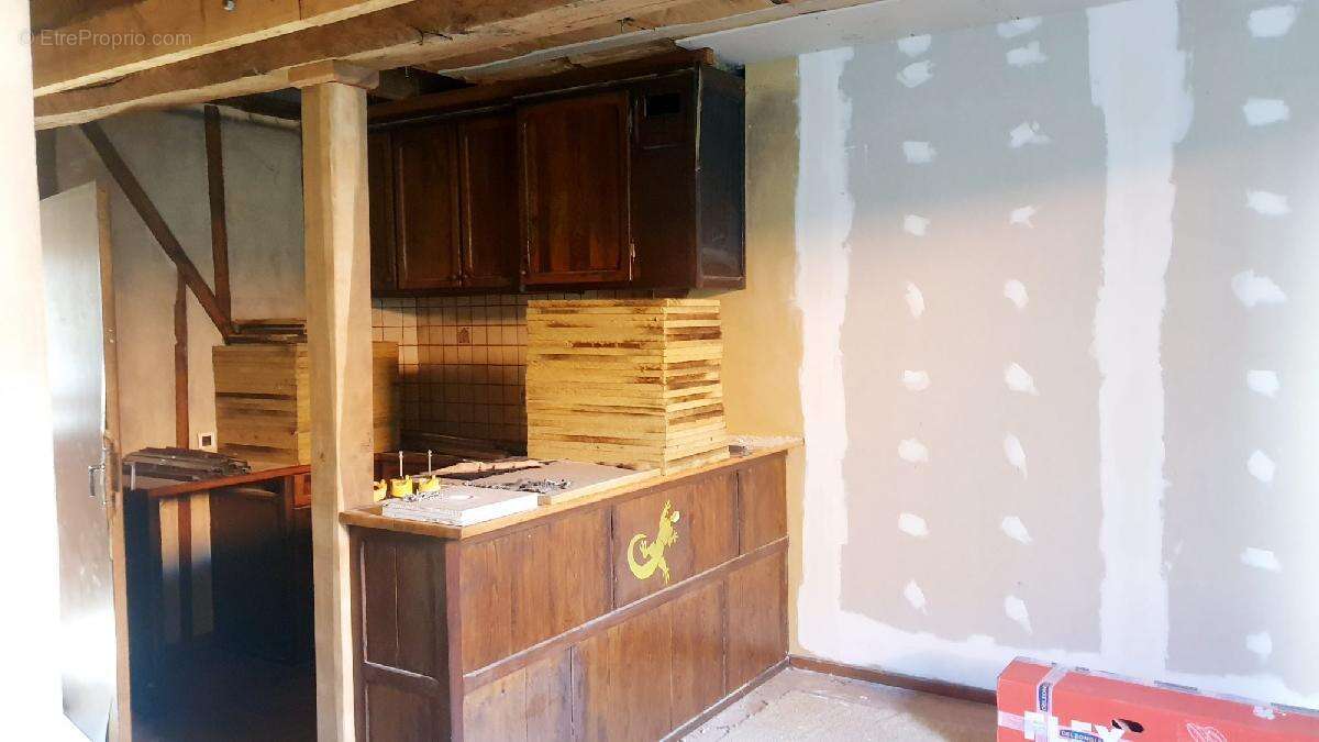 Appartement à SAINT-LEONARD-DE-NOBLAT