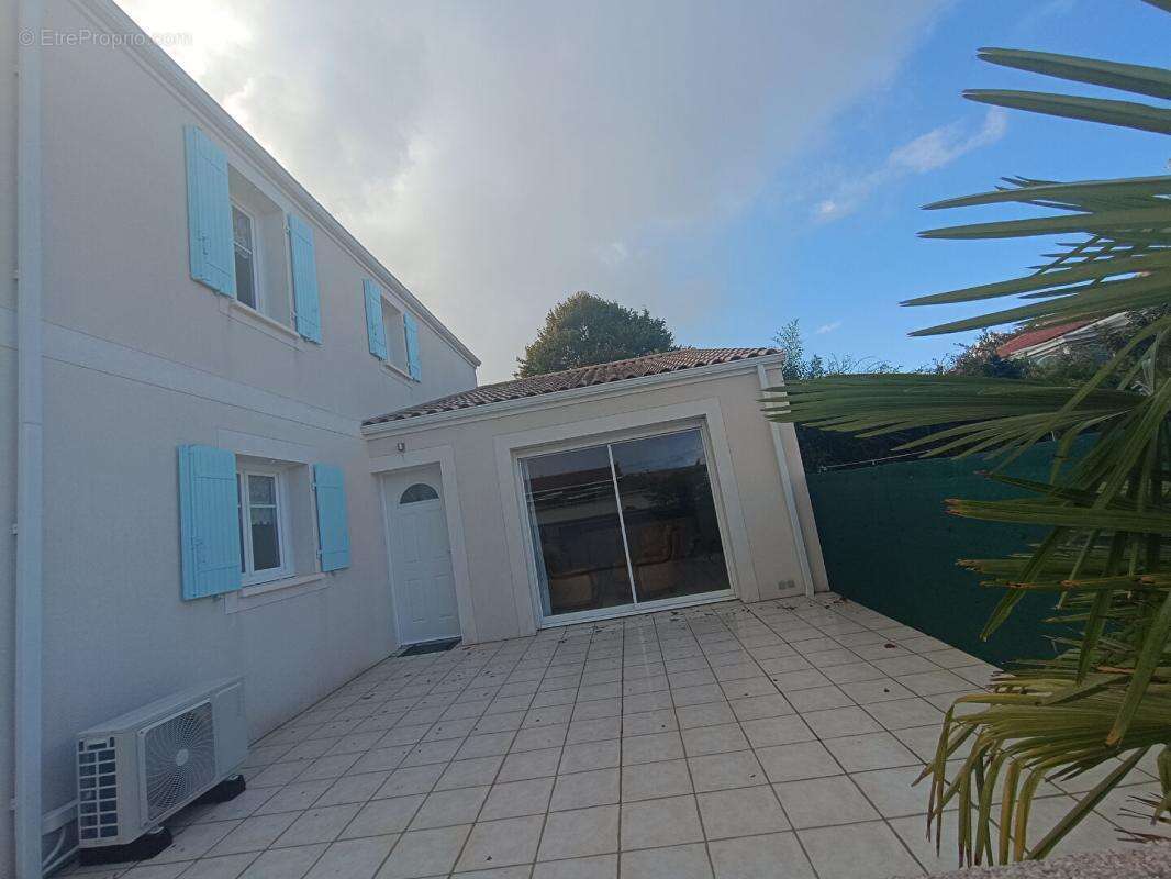 Maison à SAINT-GEORGES-DE-DIDONNE