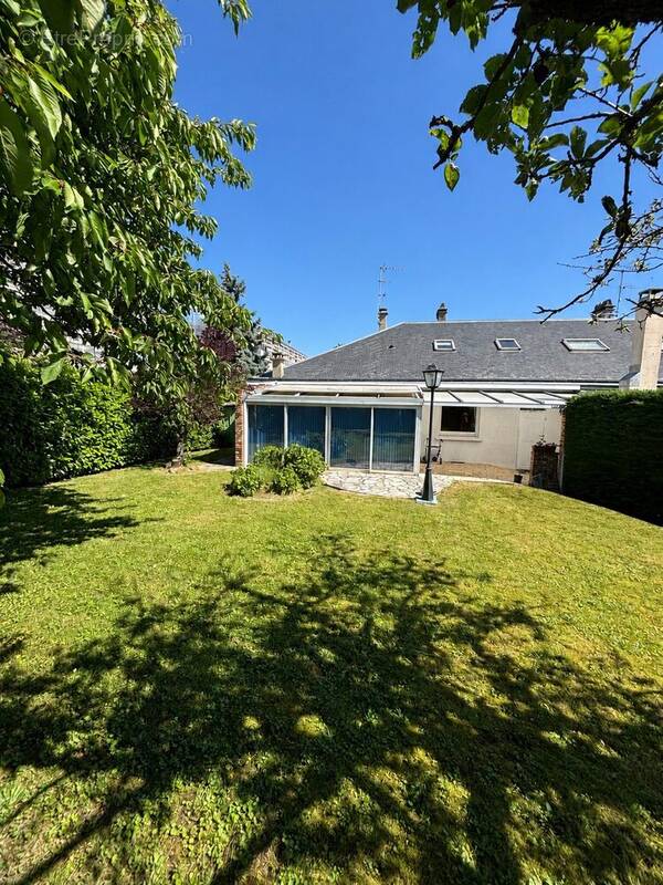 Maison à PLAISIR