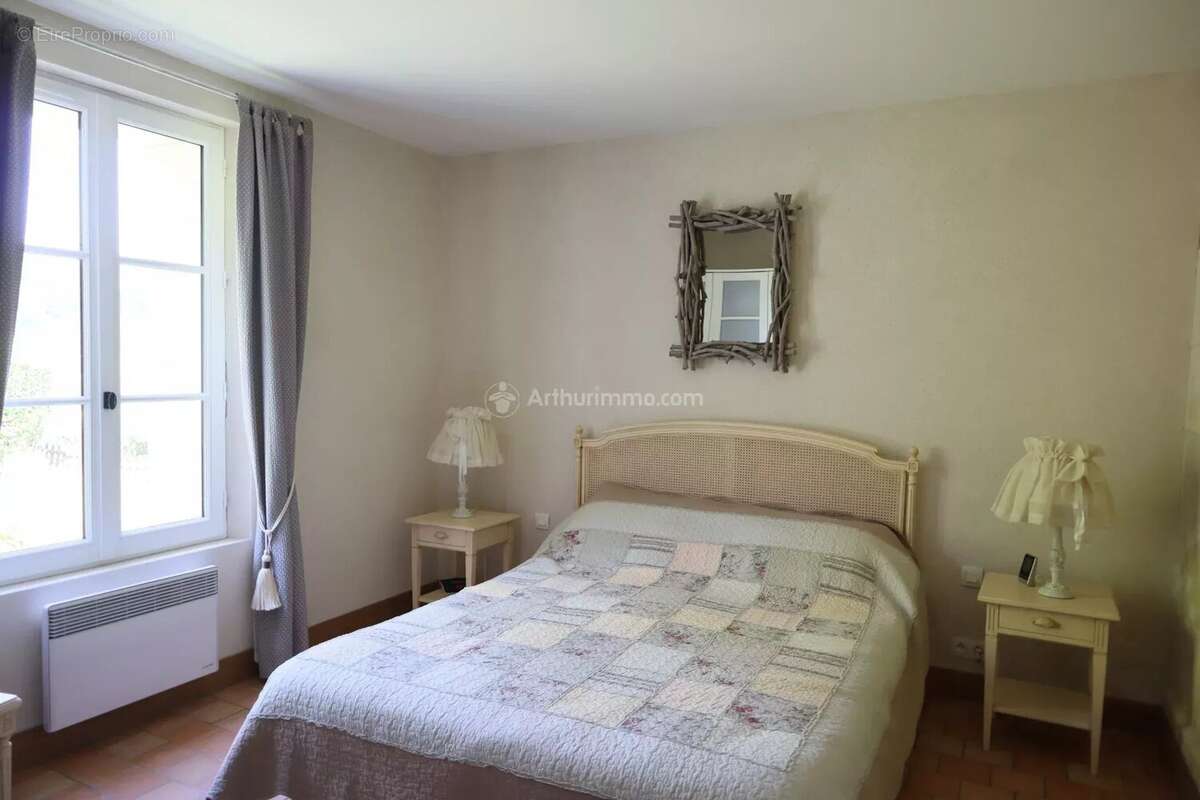 Maison à LA CHARTRE-SUR-LE-LOIR