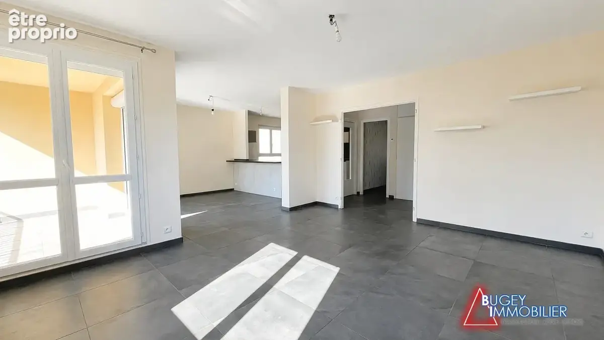 Appartement 80 m² à Amberieu-En-Bugey  - photo 3