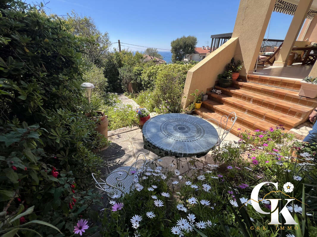 Appartement à SIX-FOURS-LES-PLAGES