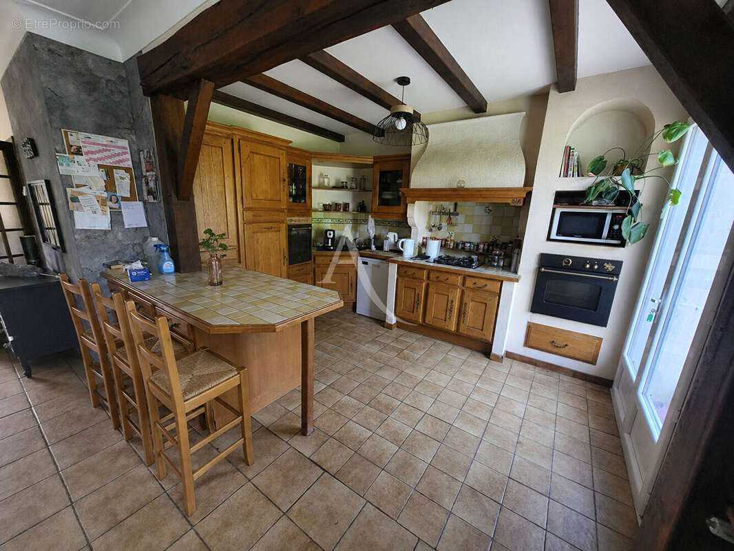 Maison  8 pièce(s)- 180m² - photo 4