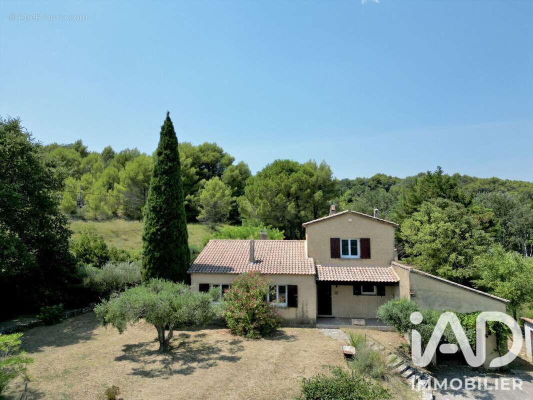 Maison 153 m² à Saint-Marcel-D'ardeche  - photo 2