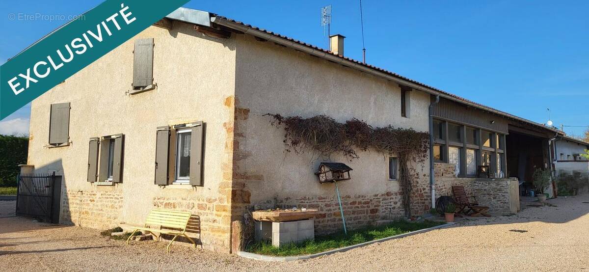 Photo 1 - Maison à SAINT-JEAN-SUR-VEYLE