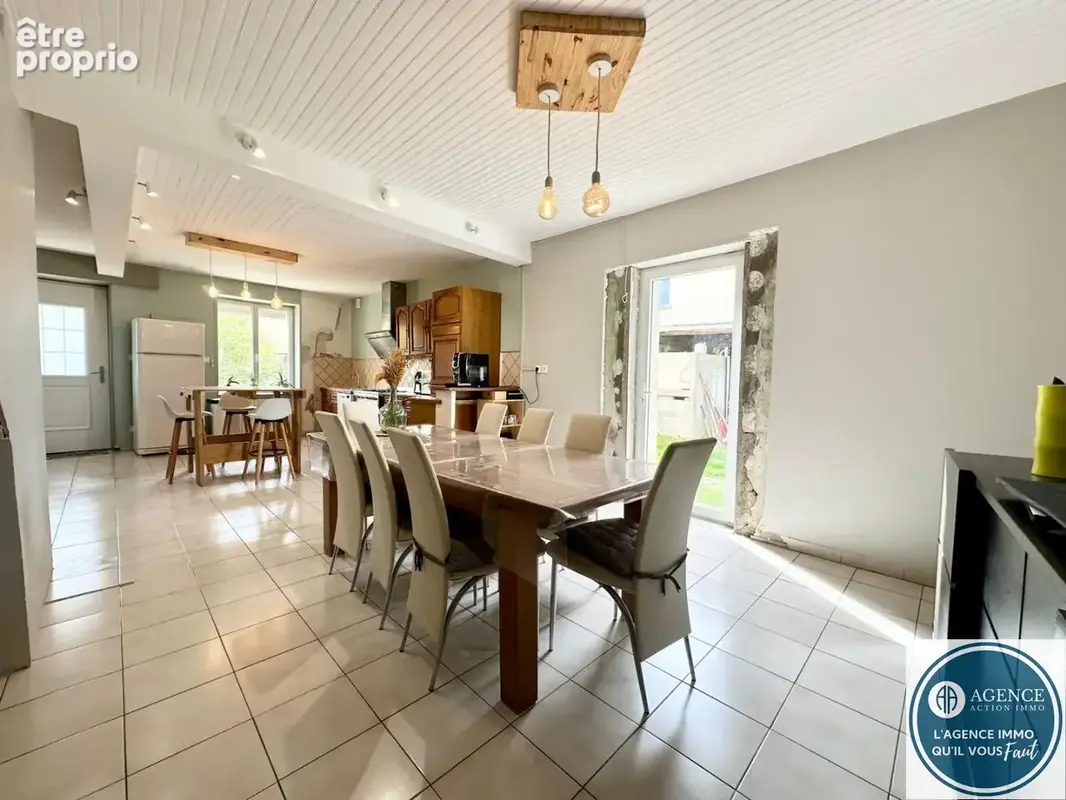 Maison d'habitation, 212 m² sur terrain de 5240 m² - photo 6