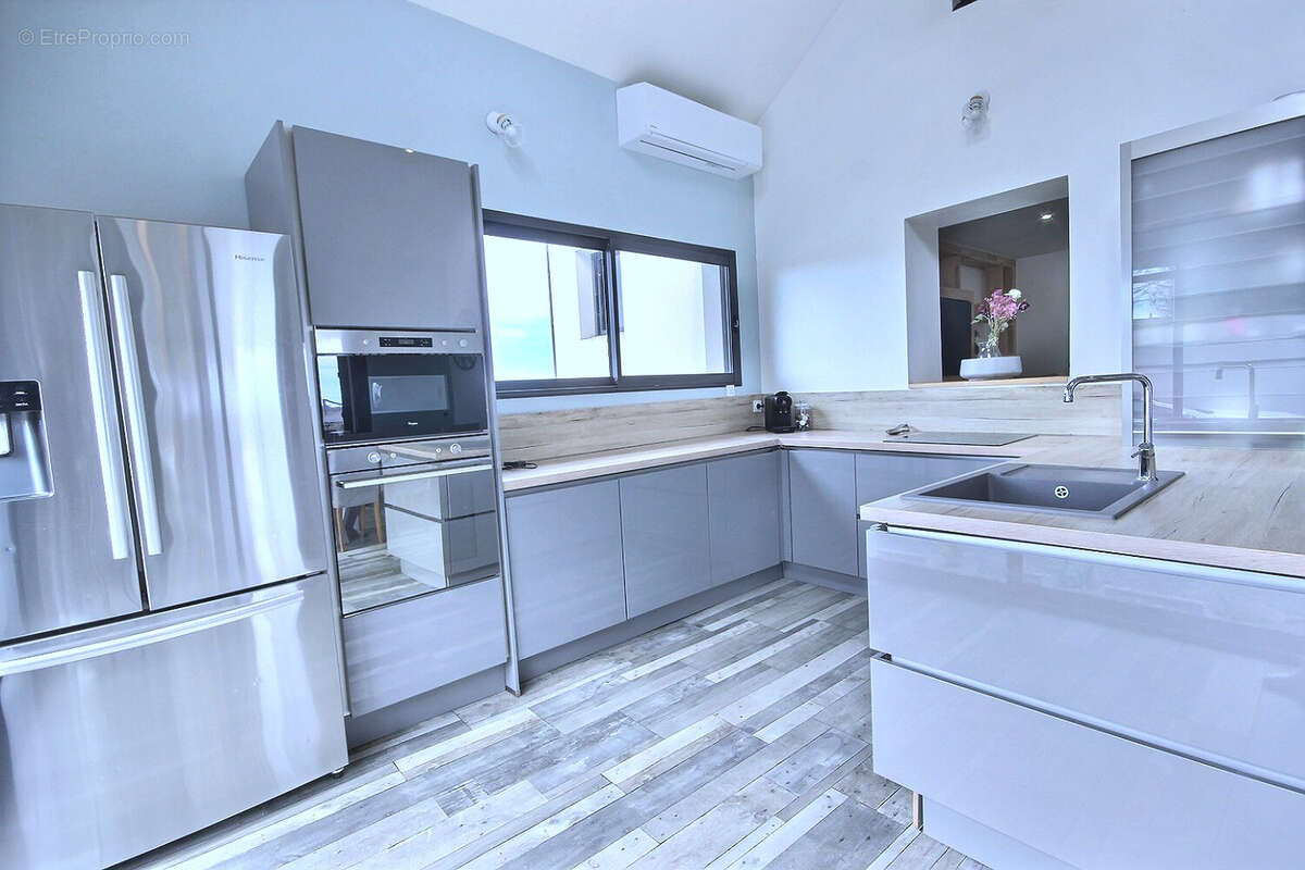 Maison à SERRES-CASTET