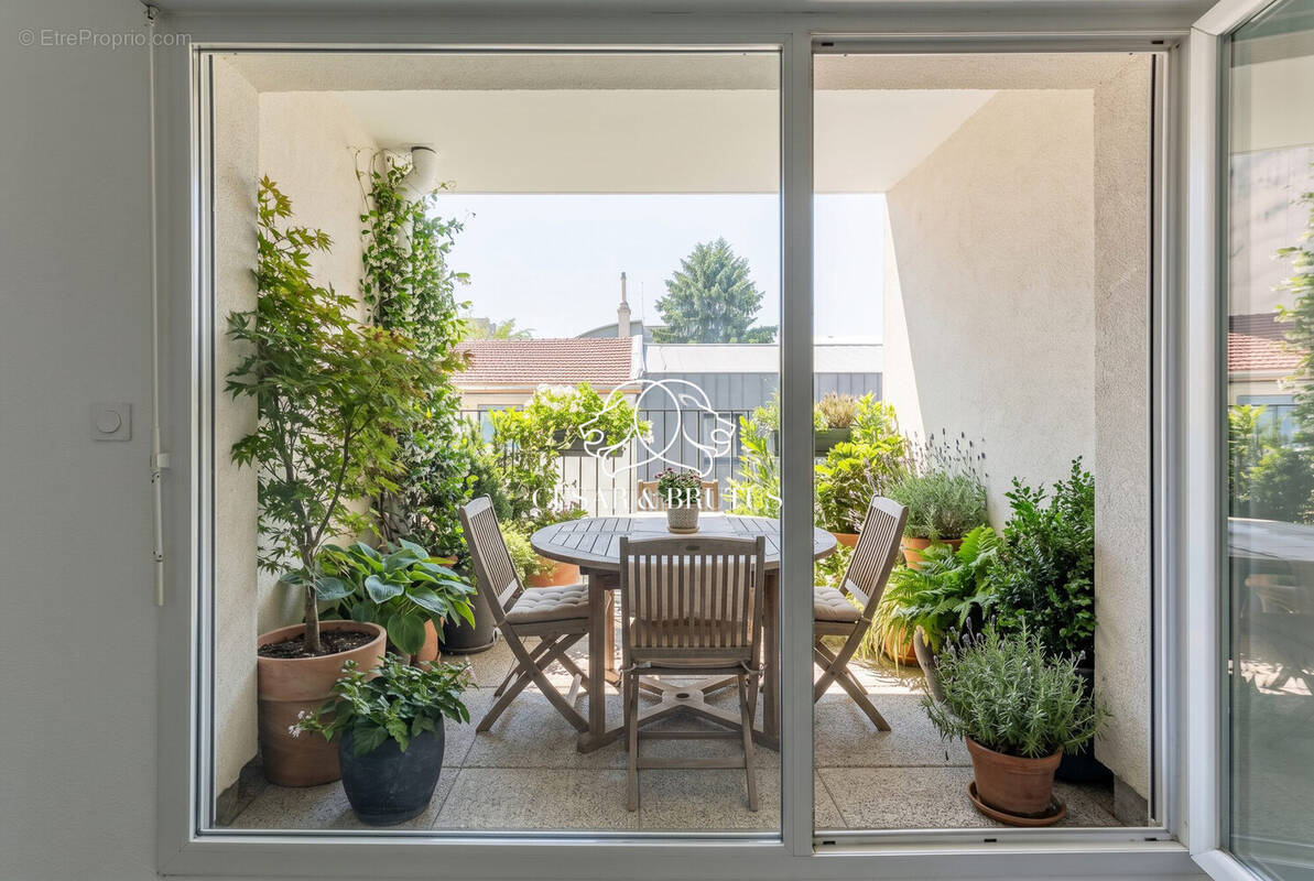 Appartement à LYON-9E
