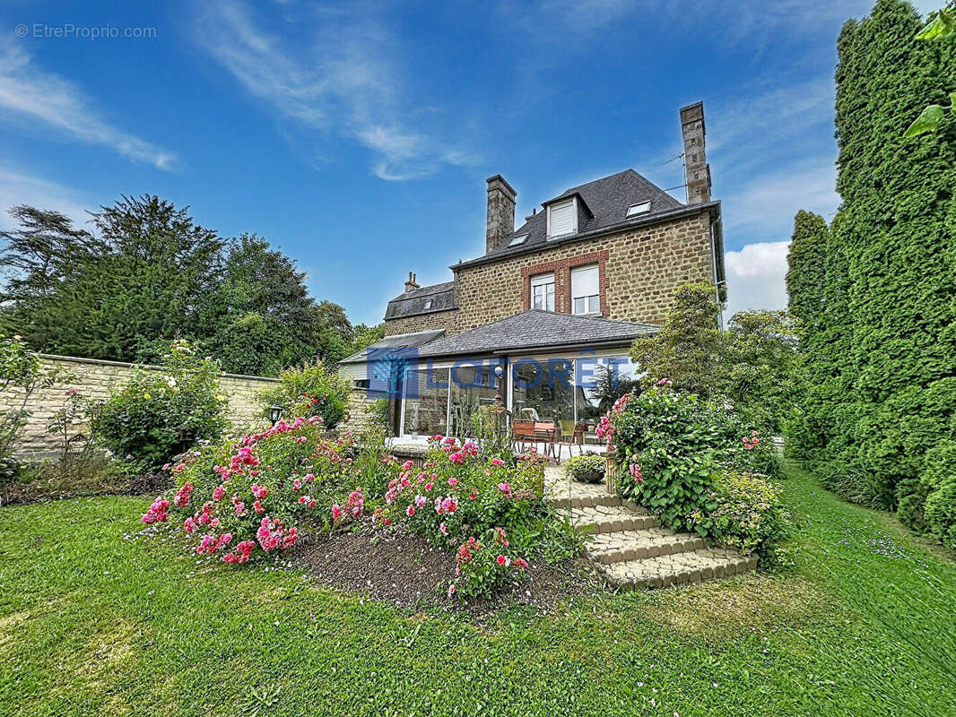 Maison à SAINT-GEORGES-DES-GROSEILLERS