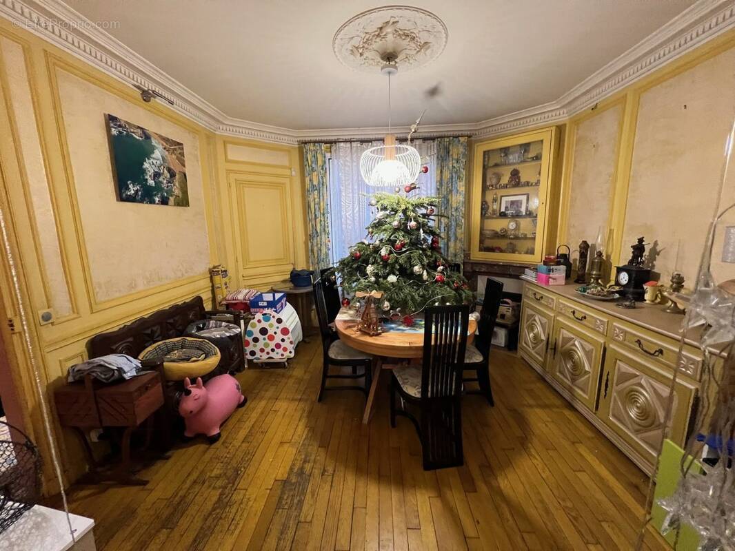 SALLE A MANGER - Maison à HOUILLES