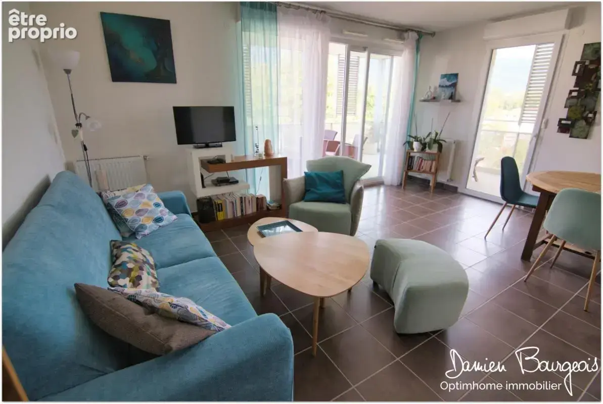 Appartement à SAINT-GENIS-POUILLY