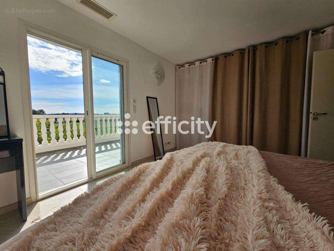 Maison à COURNONSEC