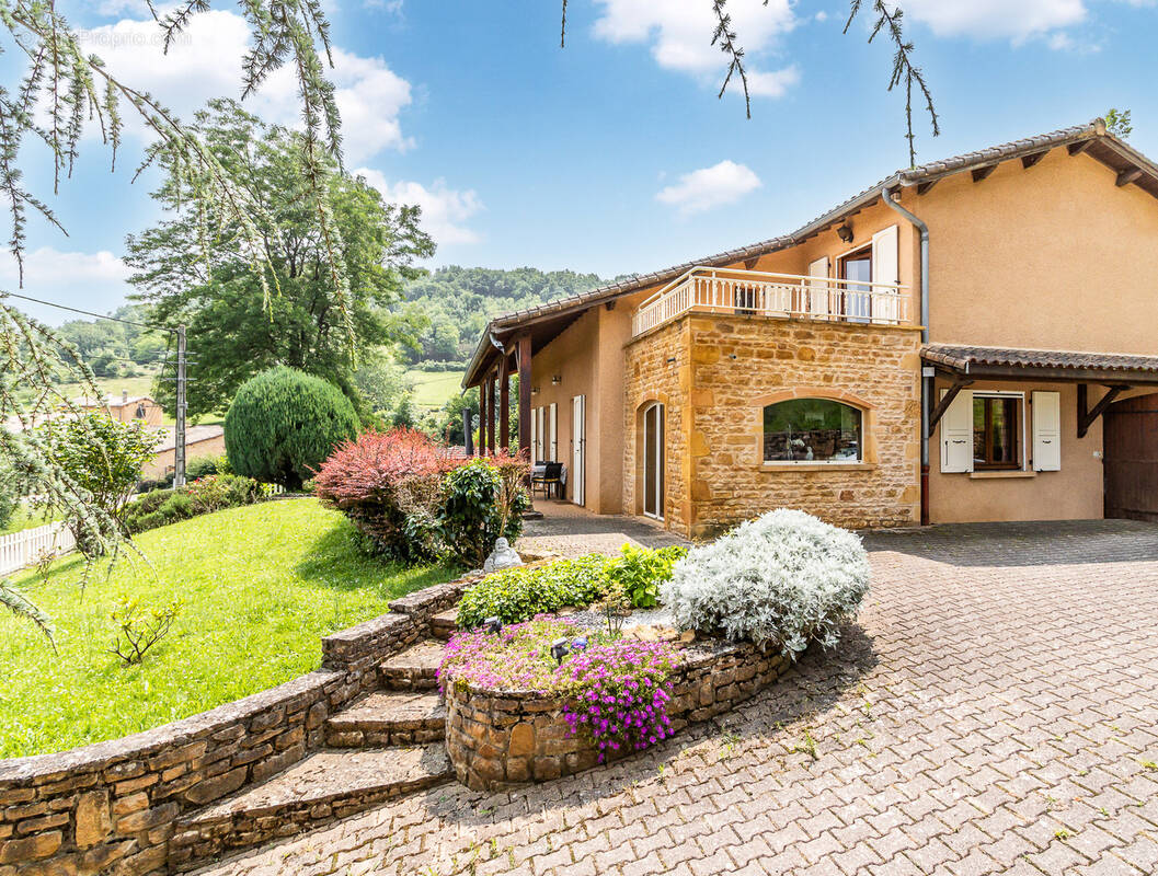 Maison à VILLE-SUR-JARNIOUX