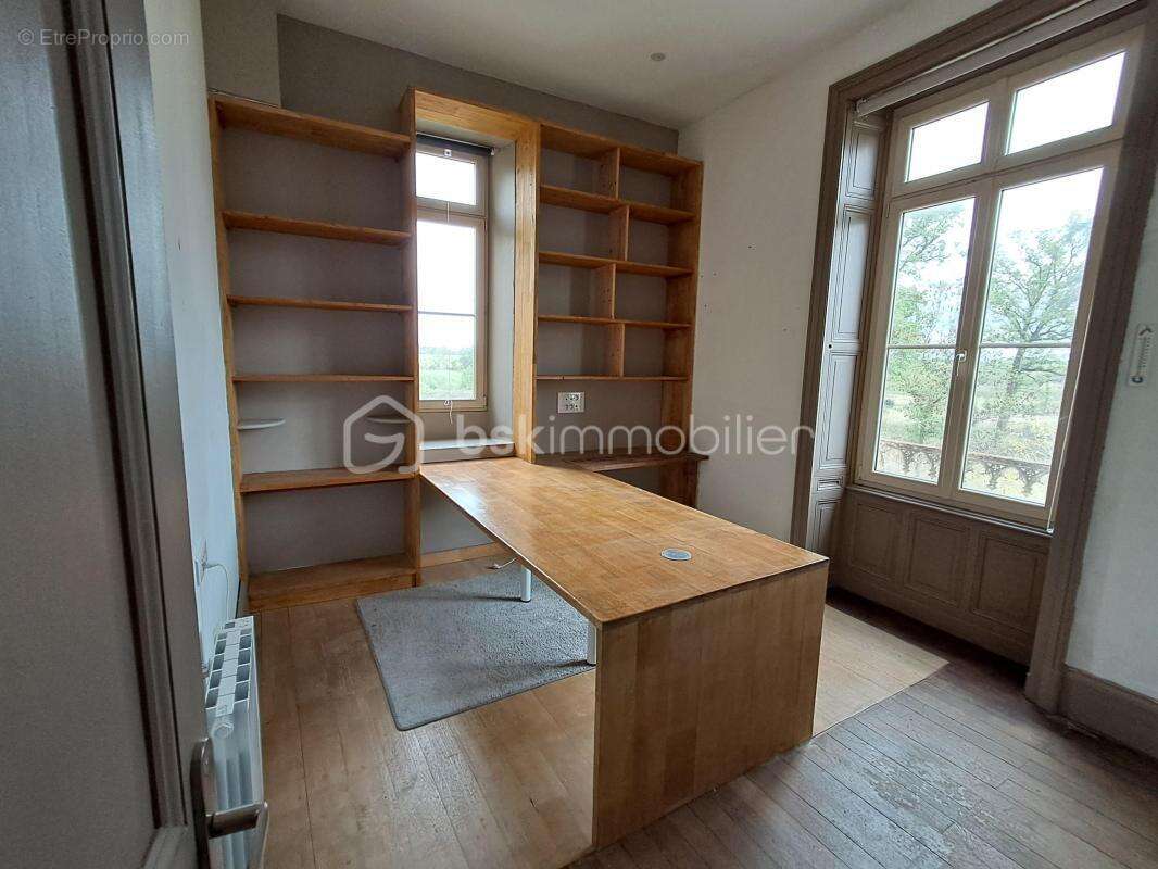 Maison à FONTENAY-LE-COMTE