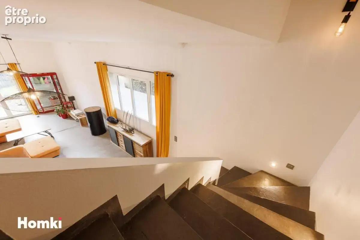 Maison de ville T4 de 189 m² à Riom 63200 - photo 4
