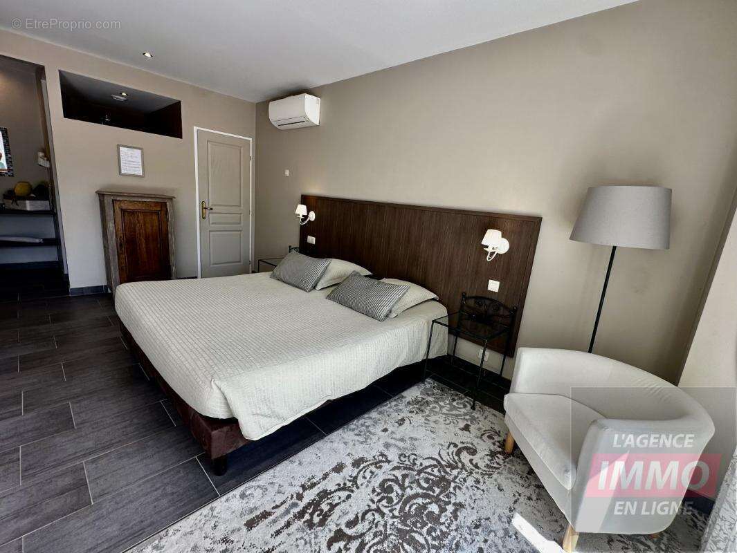 Maison 700 m² à Limoux  - photo 10