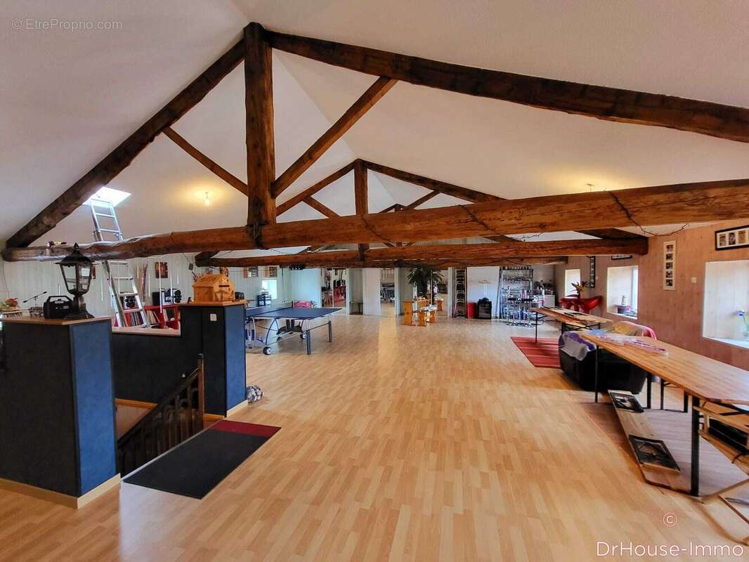 Appartement à CRAPONNE-SUR-ARZON