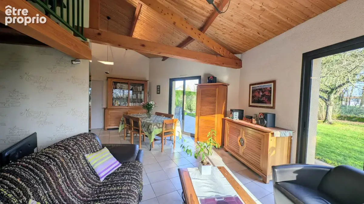 Maison familiale 130 m2   Grand terrain   Centre des Landes-Genusson - photo 3