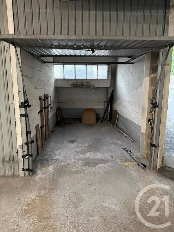 Parking à PARIS-15E