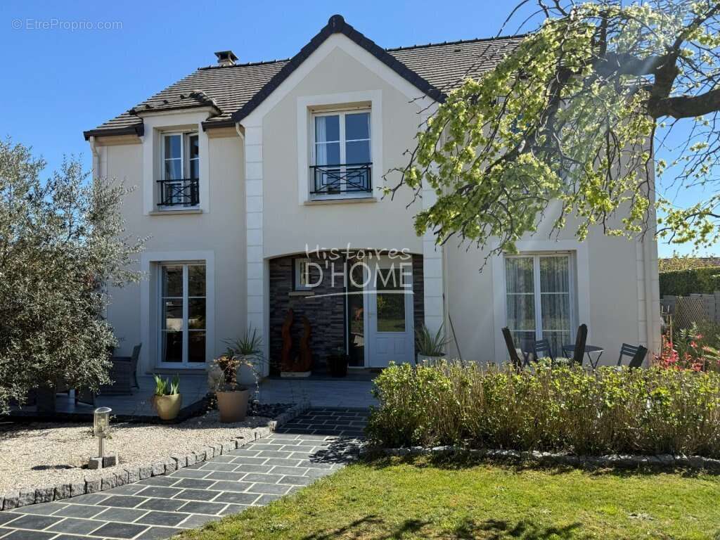 Maison à ROZAY-EN-BRIE