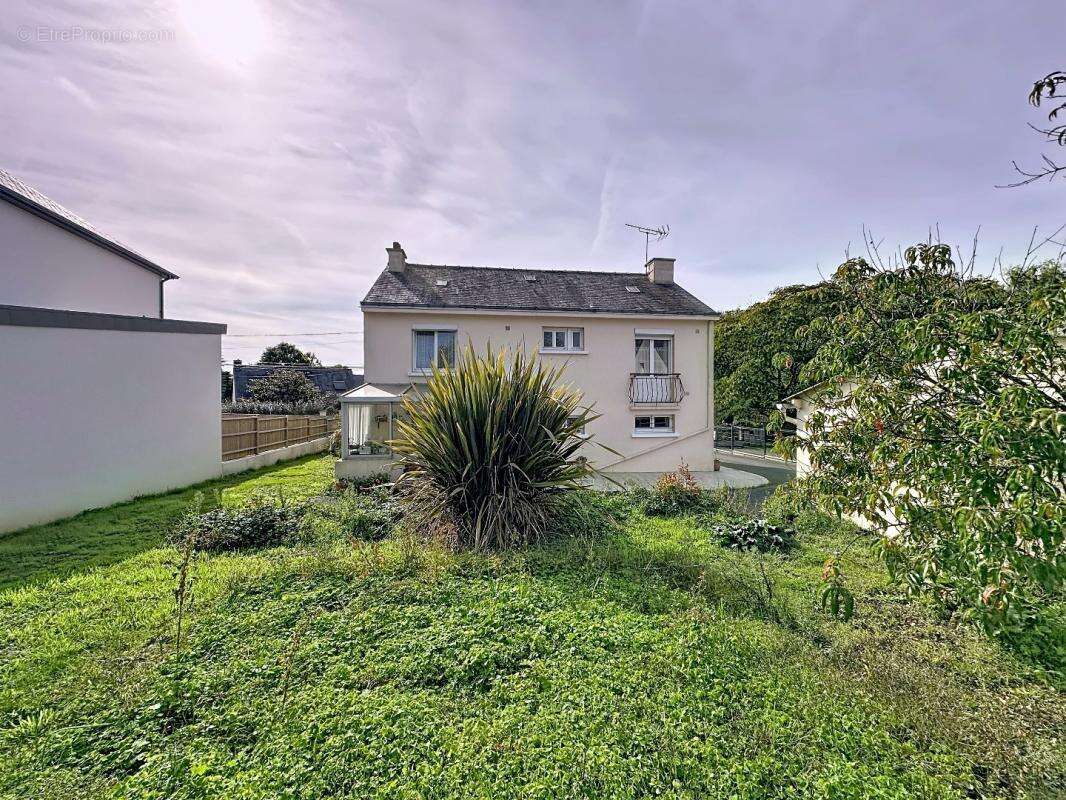 Maison à LA CHAPELLE-LAUNAY
