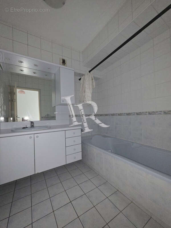 Salle de Bains - Appartement à LE PUY-EN-VELAY