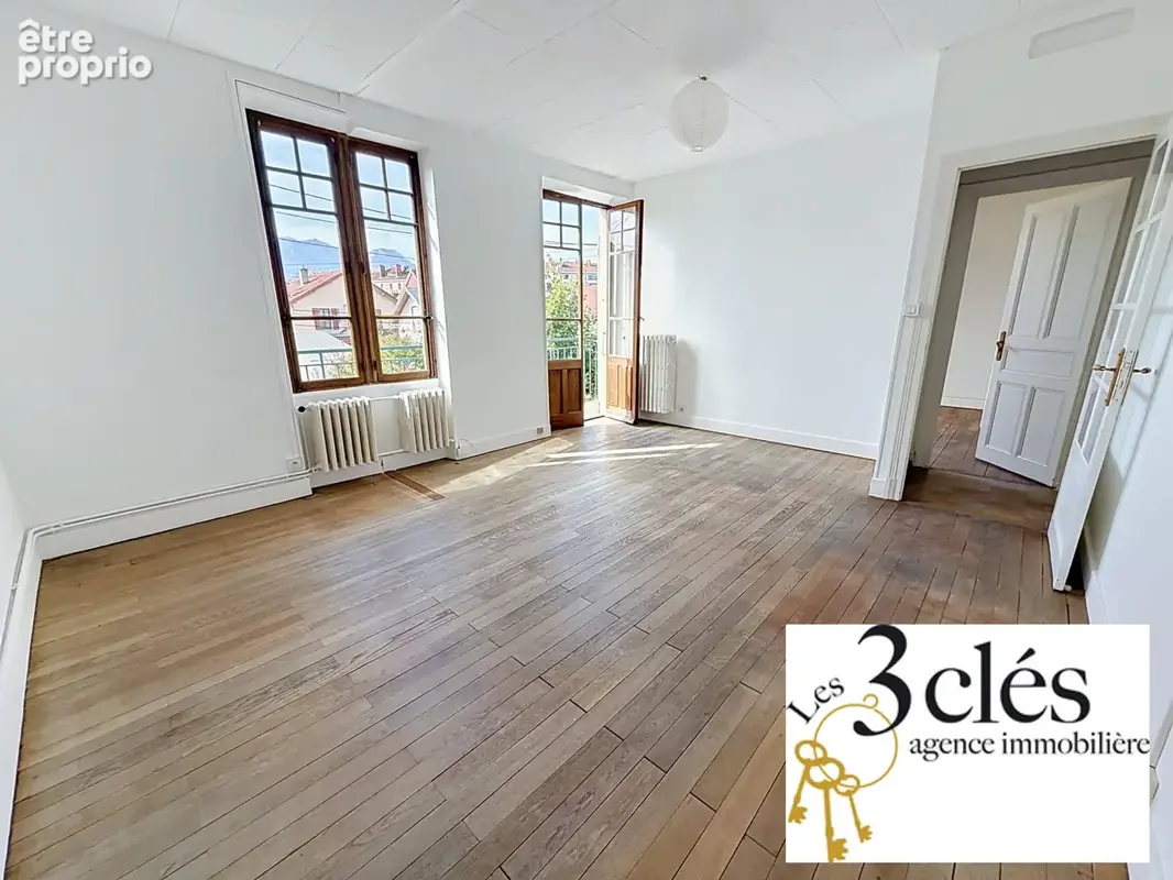 Investissement locatif   2 t3 indépendants + 4 garages   terrain 480 m2 - photo 4