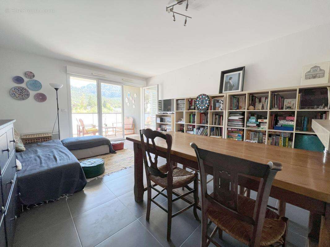 Appartement à MARSEILLE-8E