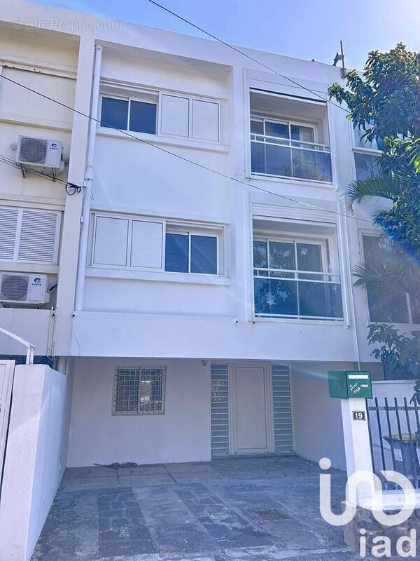 Photo 1 - Appartement à SAINT-DENIS