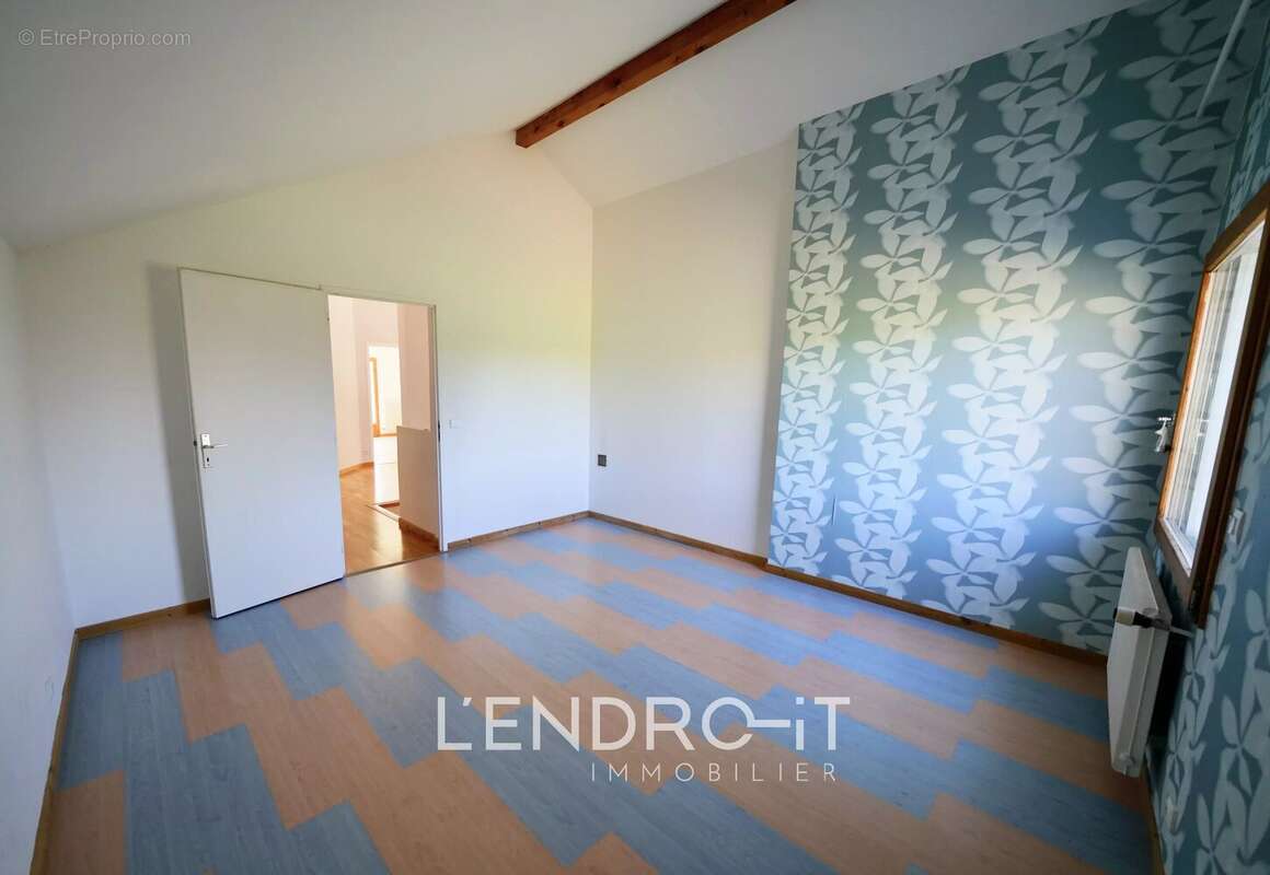 Maison à LES OLLIERES