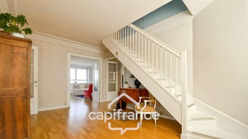 Appartement à SAINTE-FOY-LES-LYON