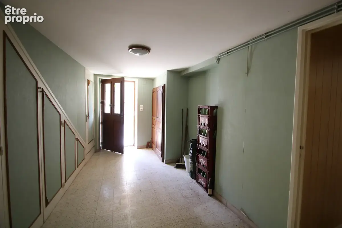 Maison de village avec Appartement, Garage et terrain. - photo 3