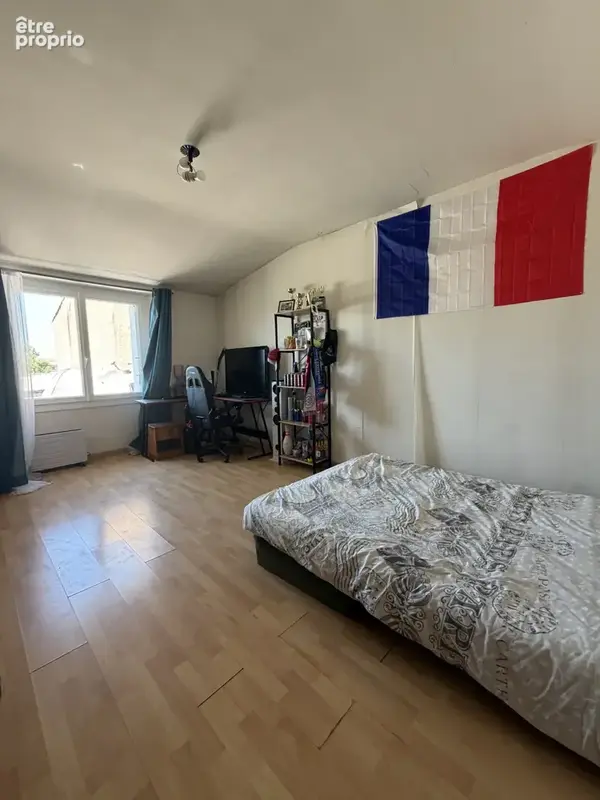 AIZENAY plein centre-ville, local commercial + appartement loué - photo 16