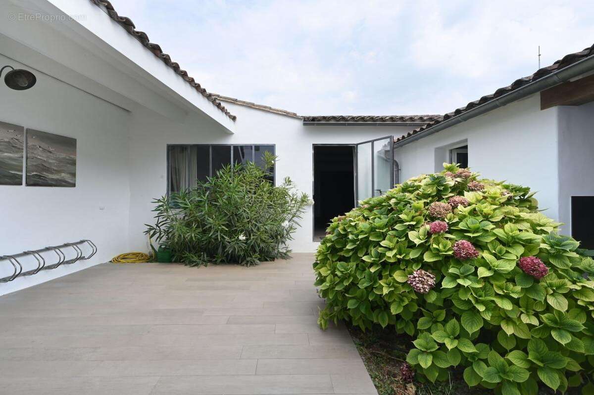 Maison à LE BOIS-PLAGE-EN-RE