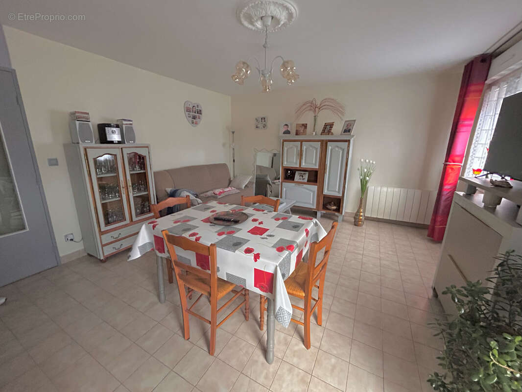 Appartement à ANSE