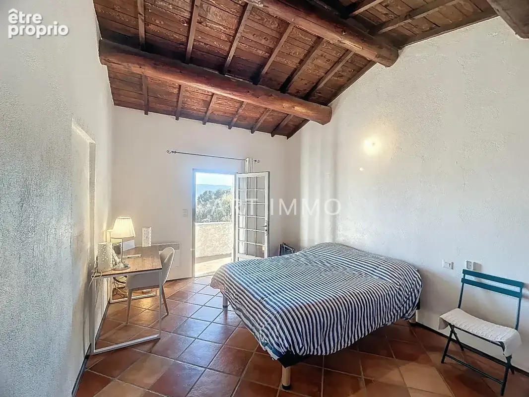 A vendre petite maison avec piscine partagee a cabrieres d'avignon - photo 5
