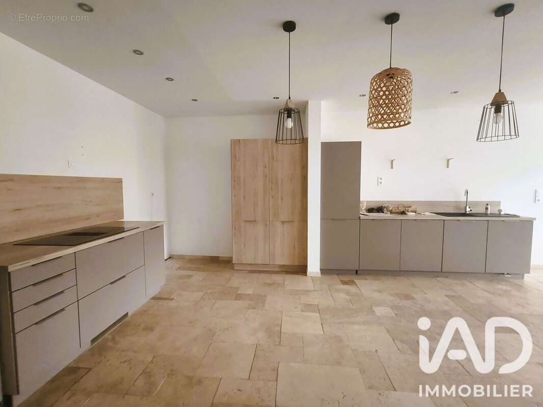 Maison 180 m² à Berrias-Et-Casteljau  - photo 7