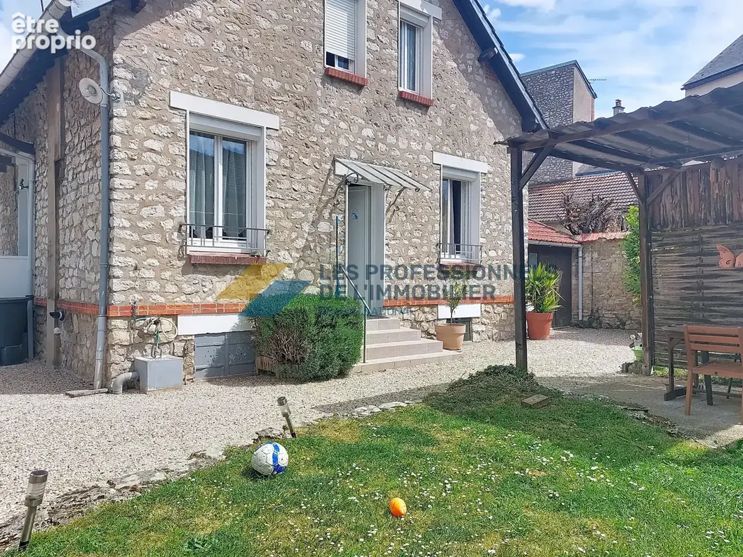 Jolie meulière au coeur de Montargis / sans travaux - photo 4
