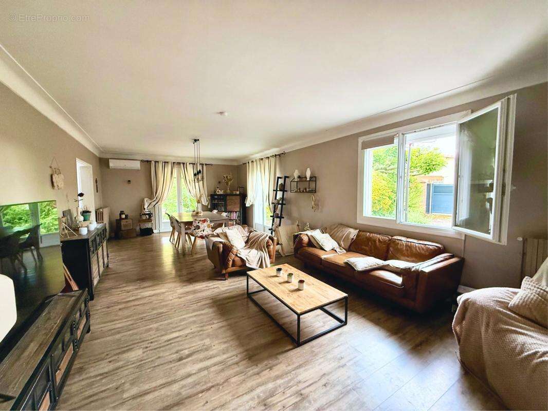 Maison à L'HONOR-DE-COS