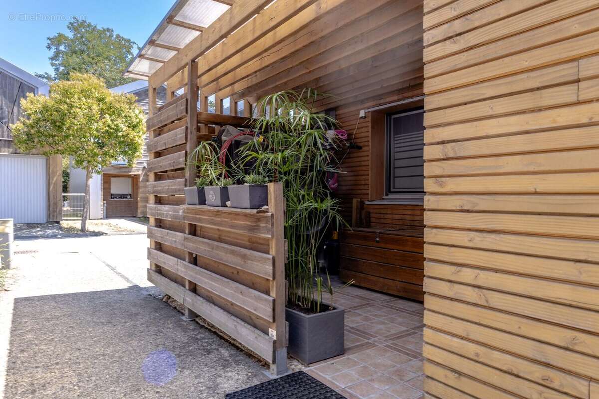 Maison 84 m² à Blanquefort  - photo 2