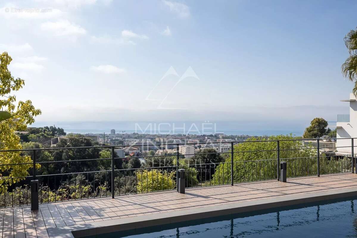 Maison à CAGNES-SUR-MER