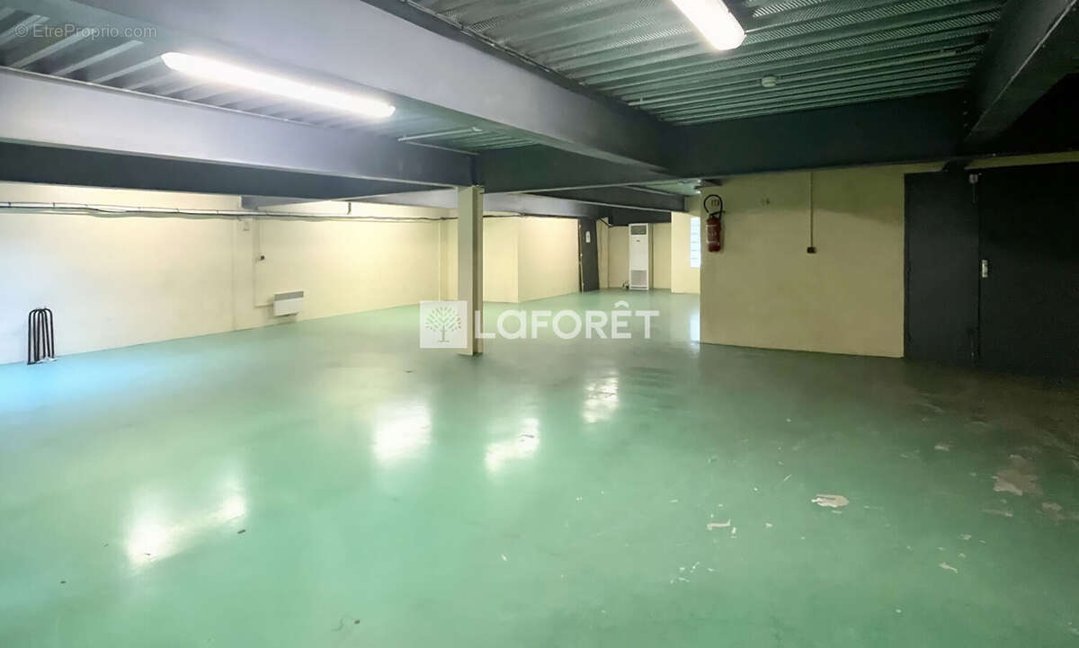 Commerce à BOISSY-SAINT-LEGER